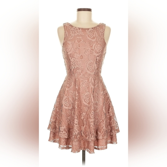 Women's Speechless Sleeveless Skater Lace Dress, Pink, Large, NWT - Picture 1 of 11